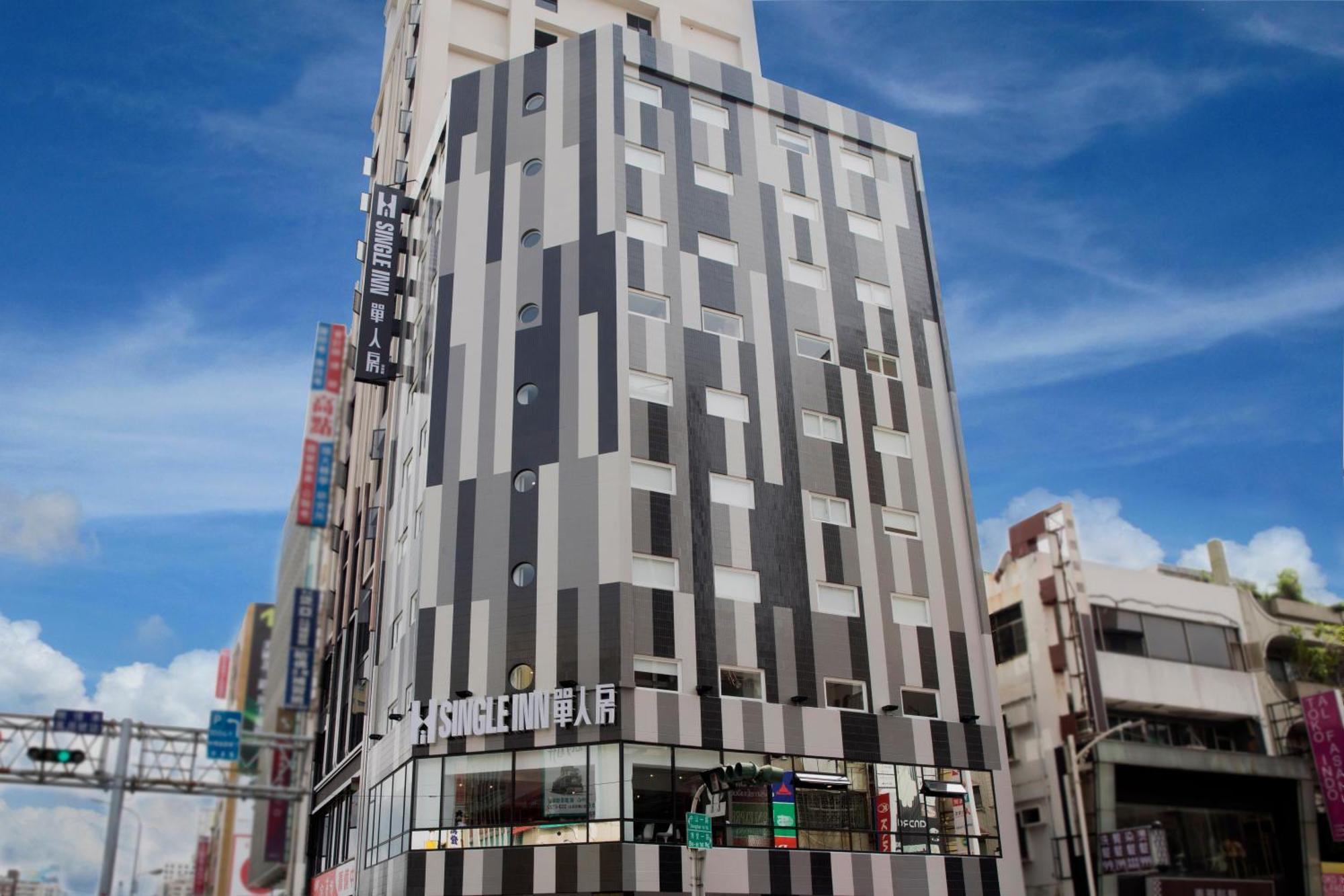 Single Inn-Kaohsiung Station Exteriör bild