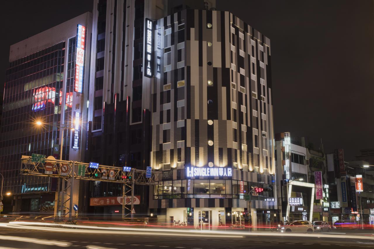Single Inn-Kaohsiung Station Exteriör bild
